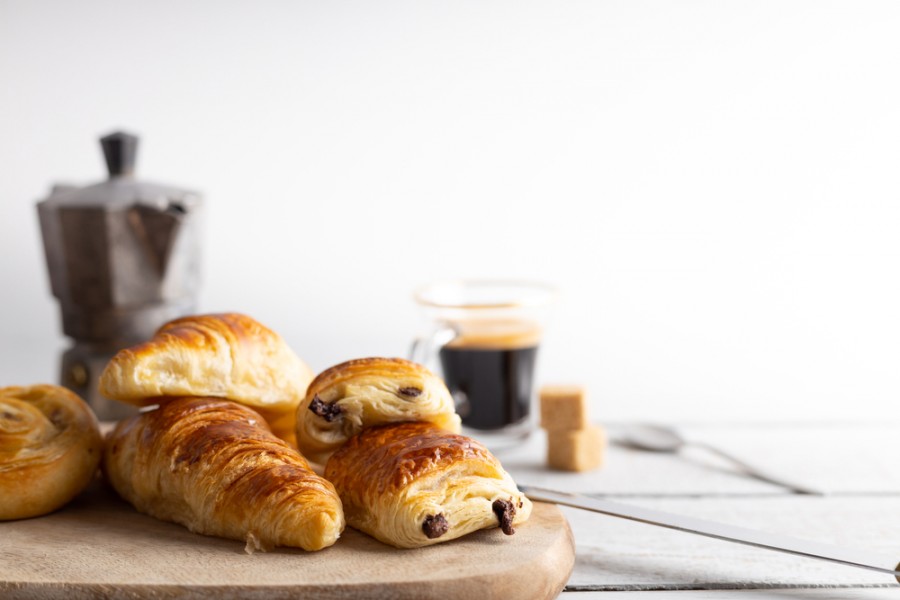 Recette de pâte levée feuilletée pour viennoiseries, croissants, pains au  chocolat