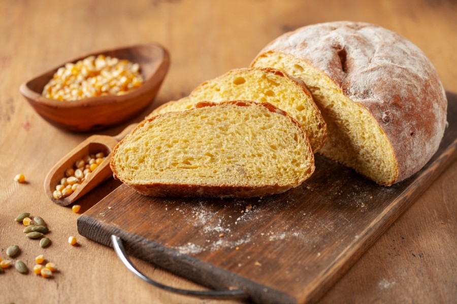 Pain au maïs : une recette traditionnelle portugaise de pain de maïs et de blé !