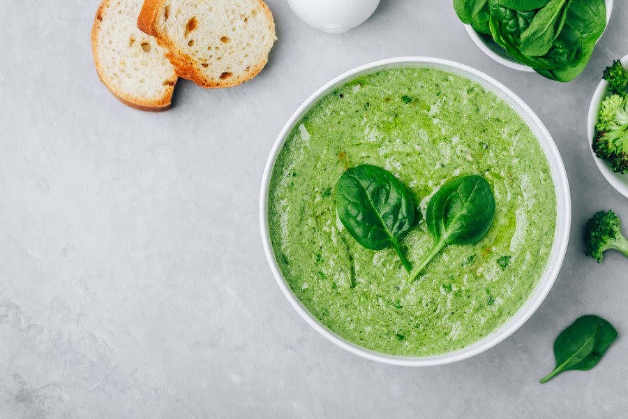 Soupe aux épinards : une recette végétarienne